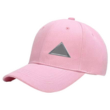 Reflecterende Driehoek Strijk Embleem Patch op een roze cap