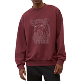 Zwijn Varken Wild Tekst Strass Strijk Applicatie op een  bordeaux rode sweater