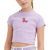 Girl Tekst Kroon Strijk Embleem Patch op een lila t-shirtje