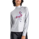 De linker variant van de Roze Flamingo XXL Strijk Embleem Patch Set L+R op een zilverkleurige longsleeve