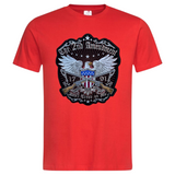 The Second Amendment USA Schild Adelaar Geweren XXL Strijk Embleem Patch op een rood t-shirt