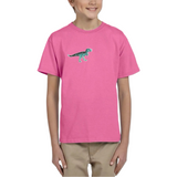 T-Rex Tyrannosaurus Dinosaurus Strijk Embleem Patch Blauw op een roze t-shirt
