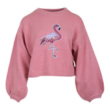 Roze Flamingo XXL Strijk Embleem Patch Links op een roze sweater