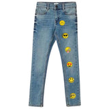 Emoji Smiley Rond Geel Strijk Embleem Patch Zonnebril samen met andere patches uit deze serie de broekspijp van een spijkerbroek