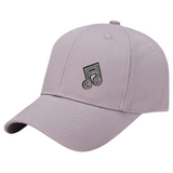 Muzieknoot Paillette Strijk Embleem Patch op een grijze cap