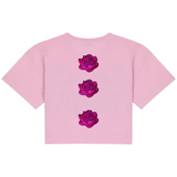 Drie maal de Roos Strijk Embleem Patch Fuchsia op een klein roze t-shirtje