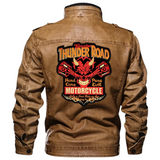 Thunder Road Motorcycle Hard Core Pure Evil Biker Tekst XXL Strijk Embleem Patch op de rugzijde van een bruin leren jas
