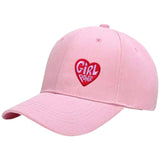Girl Power Tekst Strijk Embleem Patch op een roze cap
