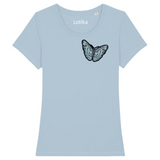 Vlinder Vlinders Strijk Embleem Patch Beige Blauw op een lichtblauw t-shirt
