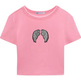 Vleugel Wings Strijk Embleem Patch Set L+R op een roze kort shirtje