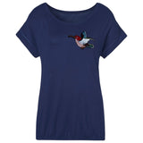Vogel Kromme Snavel Strijk Embleem Patch op een blauw t-shirt