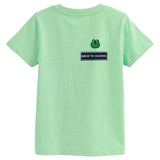 Back To School Tekst Strijk Embleem Patch op een groen t-shirtje samen met een kikker strijk patch