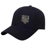 Embleem Rhinestone Luxe Opnaai Fashion Part op een zwarte cap