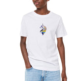 Eenhoorn Gekleurde Manen Strijk Embleem Patch op een wit t-shirt