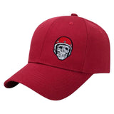 Skull Schedel Helm Strijk Embleem Patch op een rode cap