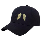 Vleugel Strijk Embleem Patch Set Goud op een zwarte cap