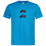 Motor Brommer Bromfiets Strijk Embleem Patch Blauw samen met de rode variant op een blauw t-shirt