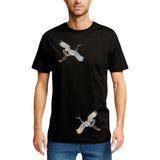 Vogel Kraanvogel XL Strijk Embleem Patch Rechts samen met de linker variant op een zwart t-shirt