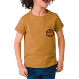 Basketbal Miami Strijk Embleem Patch op een mosterdgeel t-shirt