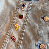 Teen Slipper FlipFlop Brits Engelse Vlag Emaille Pin samen met drie andere emaille pins