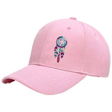 Dromenvanger Strijk Embleem Patch Pastel op een roze cap