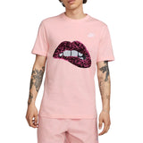 Mond Tand Bijt Lip XL Paillette Strijk Patch Applicatie Rood Roze op een lichtroze t-shirt