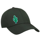 Cactus Strijk Embleem Patch op een donkergroene cap