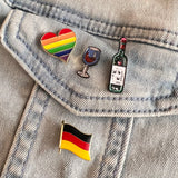 Duitse Duitsland Bundesrepublik Deutschland Vlag Emaille Pin samen met drie andere emaille pins