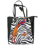 Parkiet Papegaai Strijk Embleem Patch samen met een paradijsvogel op een tas met zebra print