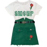 Twee maal de Roos Op Steel Strijk Applicatie Patch op zowel een wit t-shirtje als op een groen rokje