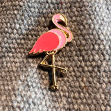 Roze Flamingo Op Een Poot Emaille Pin