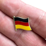 Close-Up van de Duitse Duitsland Bundesrepublik Deutschland Vlag Emaille Pin