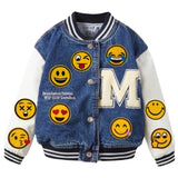 Emoji Smiley Lach Smile Happy Strijk Embleem Patch samen met vele andere emoji strijk patches op een baseball jasje