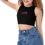 Love Comic Style Tekst Strijk Embleem Patch op een klein kort zwart hemdje