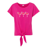 Drie maal de Flamingo Strijk Applicatie Embleem Patch op een fuchsia roze shirtje