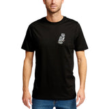 Uil Uilen Strijk Embleem Patch op een zwart t-shirt