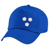 Driemaal de Bloem Bloemetje Strijk Applicatie Patch Crème Wit op een blauwe cap
