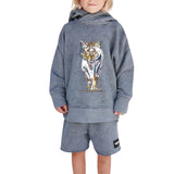 Wolf Sluipend Strijk Applicatie op een grijze hoodie