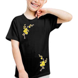 Bloesem Bloemen Geel Strijk Embleem Patch Set op een zwart t-shirtje