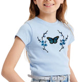 Bloesem Vlinder Blauw Strijk Embleem Patch Set op een blauw t-shirtje