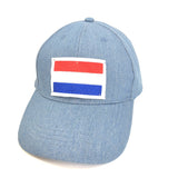 Nederlandse Vlag Strijk Embleem Patch op een cap van licht blauwe spijkerstof