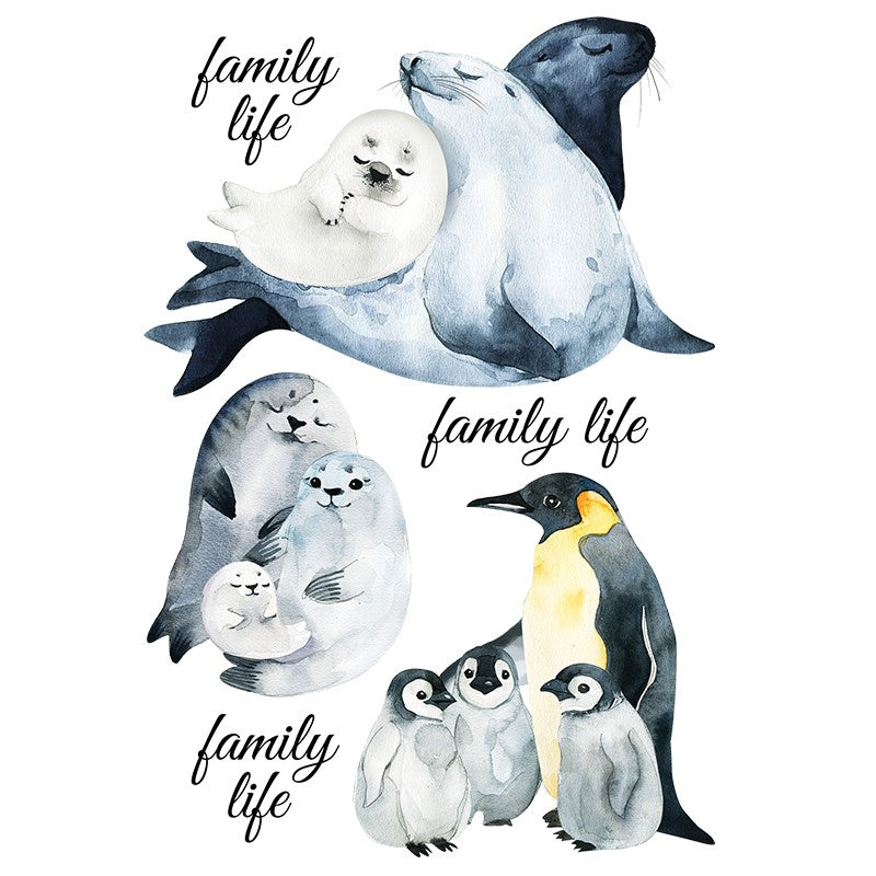 Drie strijk applicaties van pooldieren zoals zeehonden / robben en pinguïns samen met drie kleine tekst strijk applicaties van de tekst "Family Life". Pinguïn Zeehond Pool Dieren Strijk Applicatie