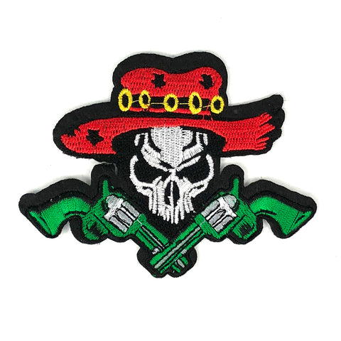 Doodskop Skull Met Twee Groene Revolvers En Rode Cowboy Hoed Patch