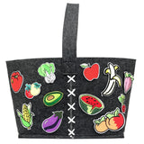 Paarse Aubergine Strijk Patch samen met elf andere groenten en fruit strijk patches op een donker grijze vilten tas