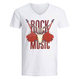 Rock Music Skull Gitaar Rozen Strijk Applicatie op een wit t-shirt