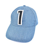 Nummer 1 zwart Cijfer Strijk Embleem / patch met witte rand op een blauwe spijkerstof cap