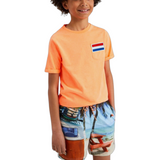 Vlag Nederland Holland Strijk Embleem Patch op een oranje t-shirtje