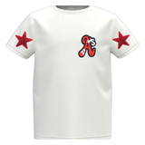 Twee maal de Ster Strijk Embleem Patch Paillette Rood samen met een baseball strijk patch op een klein wit t-shirtje