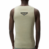 Airforce Wings Military Embleem Strijk Patch op de rug zijde van een legergroen hemd