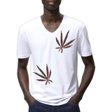 Twee maal de Hennep Wiet Weed Blad Cannabis Strijk Embleem Patch op een wit t-shirt